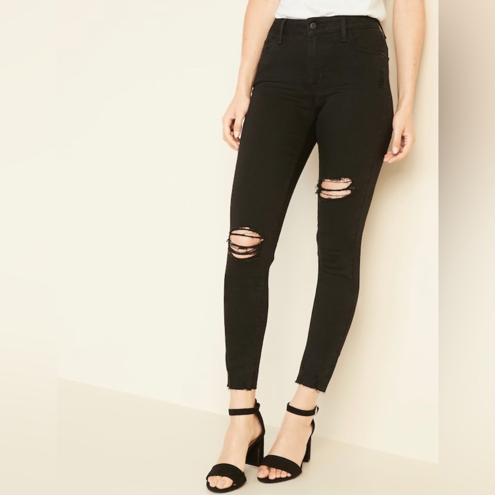 Rockstar Super-Skinny Distressed Jeans